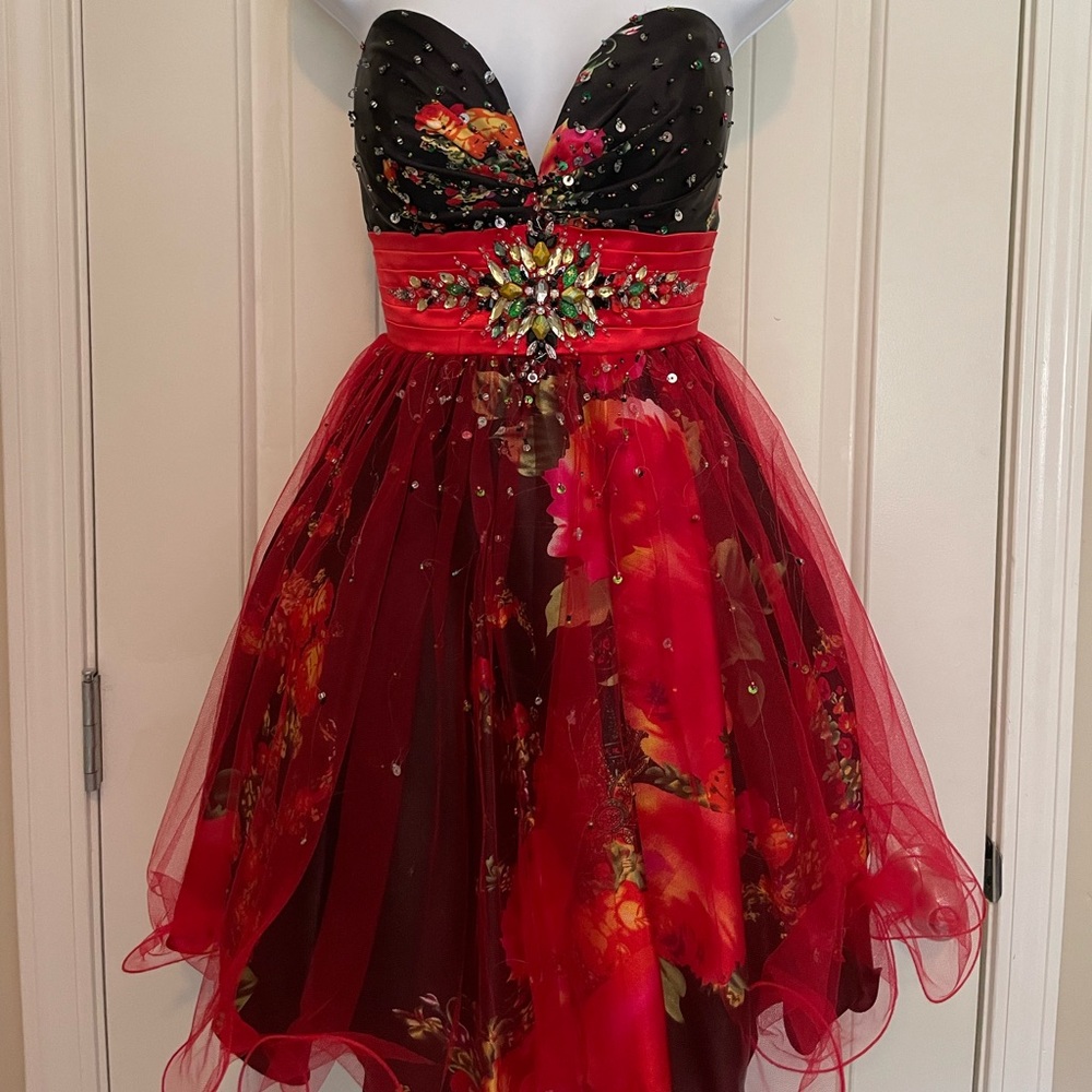 PROM DRESS Hannah S Red Strapless Cocktail Dress Size 4